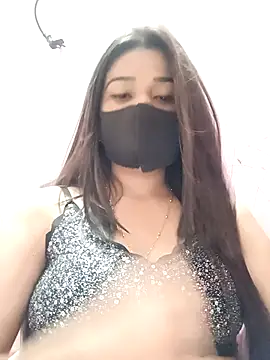 Snapshot of Simran-001 chatting on April 28, 2026, 12:43 pm Simran-001 online show from April 28, 2026, 12:43 pm