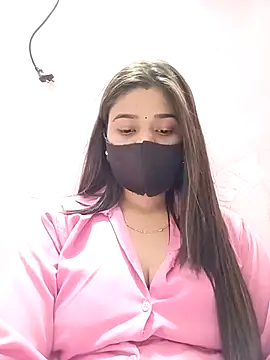 Snapshot of Simran-001 chatting on May 1, 2026, 11:59 am Simran-001 online show from May 1, 2026, 11:59 am