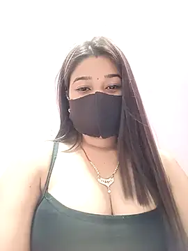 Snapshot of Simran-001 chatting on May 5, 2026, 12:24 pm Simran-001 online show from May 5, 2026, 12:24 pm