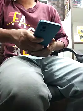 Snapshot of RaviRoy2326 chatting on January 29, 2025, 3:04 pm RaviRoy2326 online show from January 29, 2025, 3:04 pm