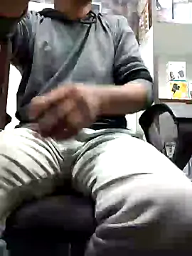 Snapshot of RaviRoy2326 chatting on February 2, 2025, 1:19 pm RaviRoy2326 online show from February 2, 2025, 1:19 pm