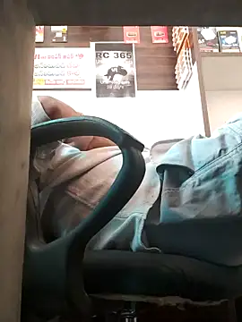 Snapshot of RaviRoy2326 chatting on February 13, 2025, 6:41 am RaviRoy2326 online show from February 13, 2025, 6:41 am