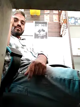 Snapshot of RaviRoy2326 chatting on February 16, 2025, 8:10 am RaviRoy2326 online show from February 16, 2025, 8:10 am