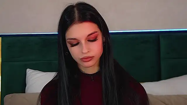 Snapshot of BeverlyMost chatting on November 7, 2025, 7:30 am BeverlyMost online show from November 7, 2025, 7:30 am