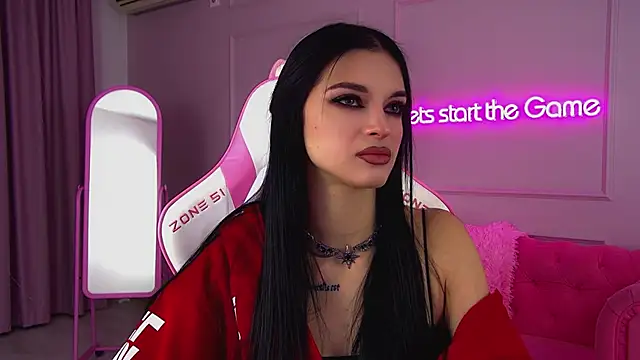 Snapshot of BeverlyMost chatting on November 26, 2025, 6:31 pm BeverlyMost online show from November 26, 2025, 6:31 pm