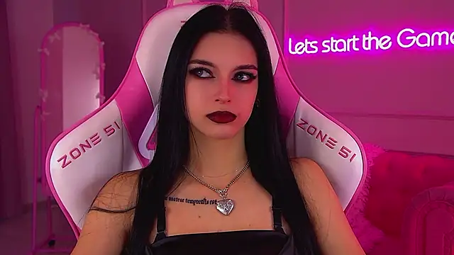 Snapshot of BeverlyMost chatting on February 1, 2026, 6:45 am BeverlyMost online show from February 1, 2026, 6:45 am