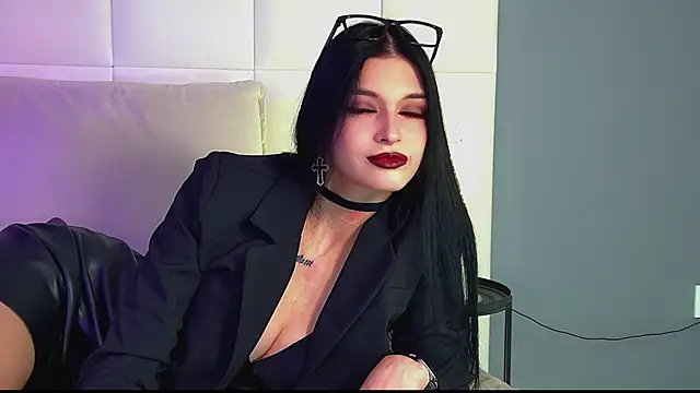 Snapshot of BeverlyMost chatting on February 17, 2026, 7:09 pm BeverlyMost online show from February 17, 2026, 7:09 pm