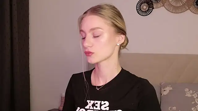 GabriellaOlsen online show from May 19, 2026, 5:30 pm