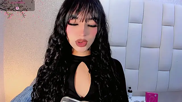 Angeles Busst online show from January 10, 2026, 8:32 pm