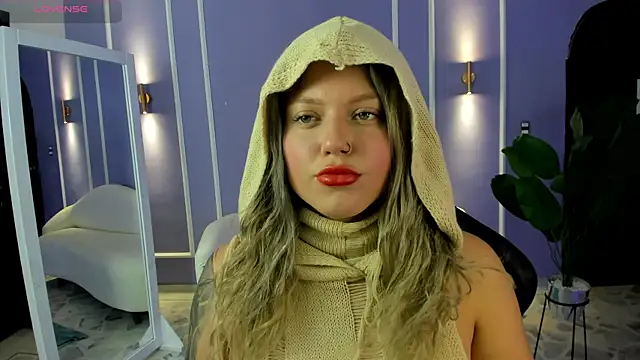 Snapshot of alaia_greyy chatting on September 24, 2025, 12:52 pm alaia greyy online show from September 24, 2025, 12:52 pm