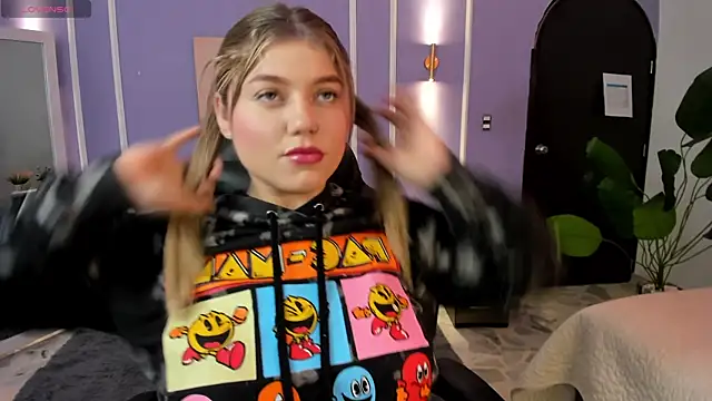 alaia greyy online show from November 22, 2025, 12:59 pm