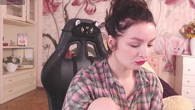 BritneyBarker online show from September 14, 2025, 3:05 am