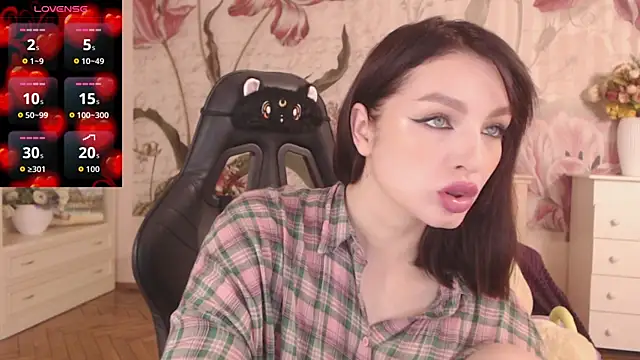 BritneyBarker online show from September 21, 2025, 4:03 am