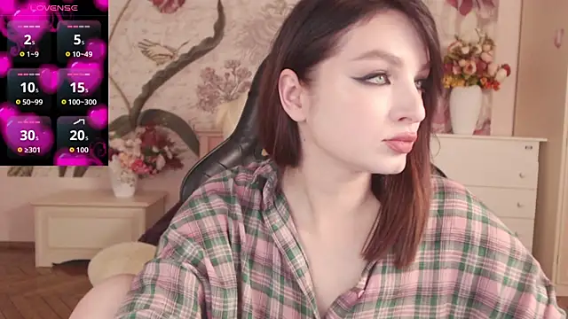 BritneyBarker online show from November 21, 2025, 9:24 pm