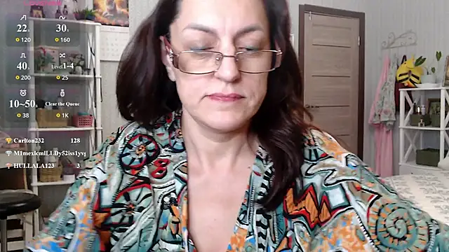 Snapshot of Soffya_Soy chatting on May 6, 2026, 10:48 pm Soffya Soy online show from May 6, 2026, 10:48 pm