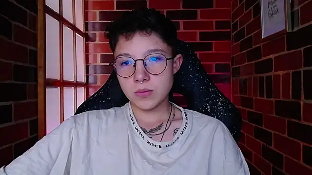 Snapshot of Rio_twrr chatting on February 8, 2025, 8:21 pm Rio twrr online show from February 8, 2025, 8:21 pm