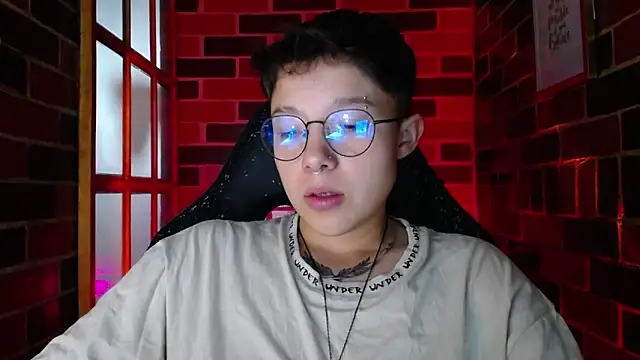 Snapshot of Rio_twrr chatting on February 8, 2025, 11:24 pm Rio twrr online show from February 8, 2025, 11:24 pm