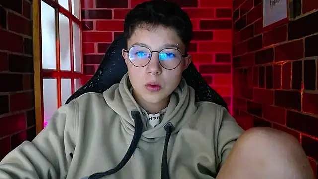 Snapshot of Rio_twrr chatting on February 9, 2025, 2:28 am Rio twrr online show from February 9, 2025, 2:28 am