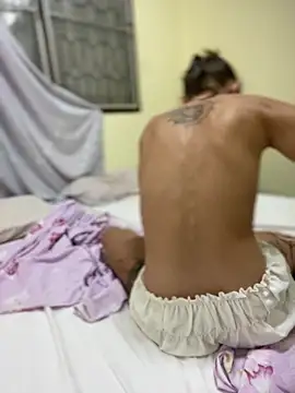 Snapshot of White_Lu chatting on November 20, 2025, 2:34 am White Lu online show from November 20, 2025, 2:34 am