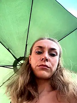 Snapshot of White_Lu chatting on January 7, 2026, 2:03 am White Lu online show from January 7, 2026, 2:03 am