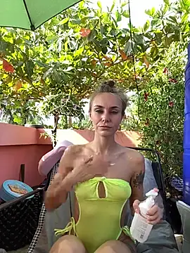 Snapshot of White_Lu chatting on February 21, 2026, 2:23 am White Lu online show from February 21, 2026, 2:23 am