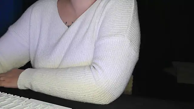 bunnyfox420 online show from November 20, 2025, 6:40 pm