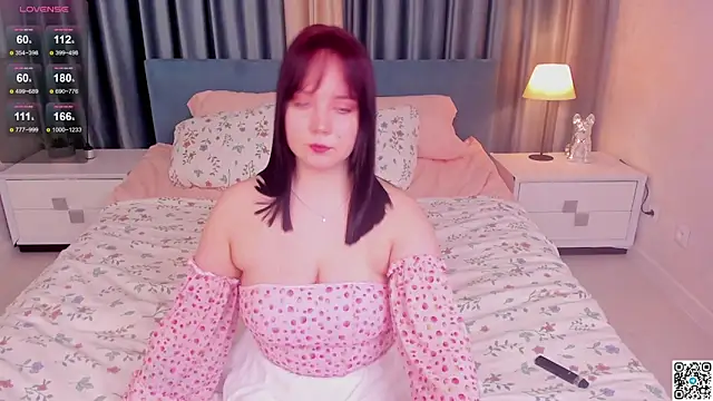 Snapshot of maya_suun chatting on March 10, 2025, 8:26 am maya suun online show from March 10, 2025, 8:26 am