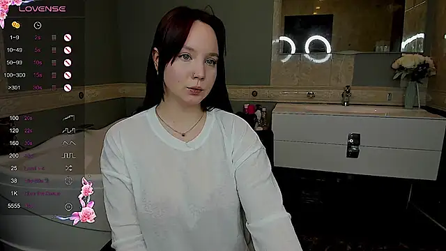 Snapshot of maya_suun chatting on April 22, 2026, 1:30 am maya suun online show from April 22, 2026, 1:30 am