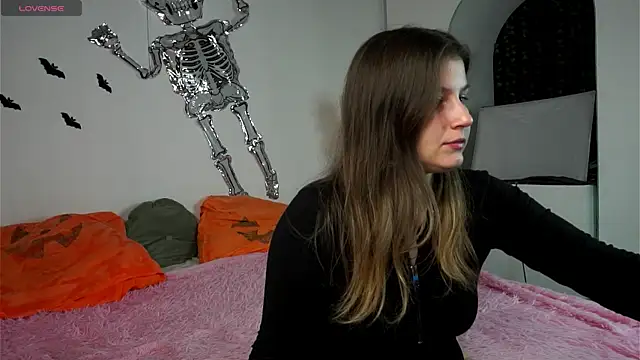 nawuwu online show from November 2, 2025, 1:02 pm