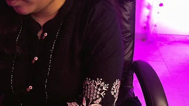 Snapshot of Gagankaur chatting on November 8, 2025, 2:12 am Gagankaur online show from November 8, 2025, 2:12 am