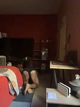 paullliliu online show from May 27, 2026, 2:03 pm