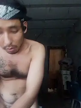 Snapshot of Mikemxss chatting on November 17, 2025, 9:20 pm Mikemxss online show from November 17, 2025, 9:20 pm