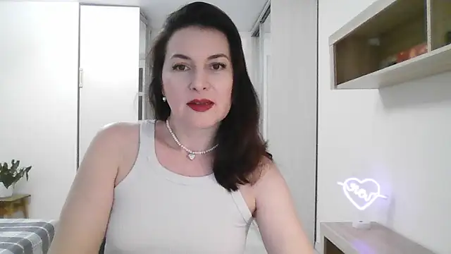Snapshot of Victoria_Glam chatting on February 6, 2025, 6:35 pm Victoria Glam online show from February 6, 2025, 6:35 pm