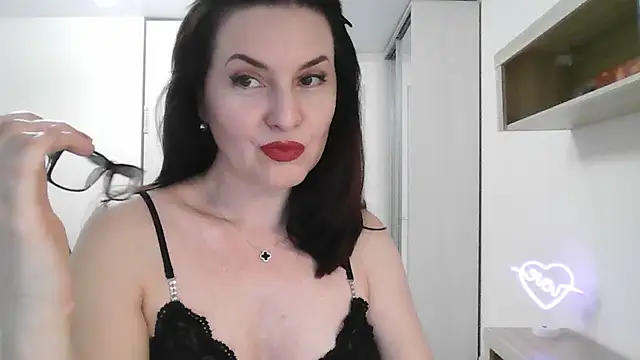 Snapshot of Victoria_Glam chatting on March 2, 2025, 7:12 pm Victoria Glam online show from March 2, 2025, 7:12 pm
