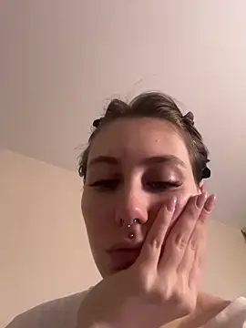 Snapshot of Molli_Luv chatting on November 15, 2025, 12:45 pm Molli Luv online show from November 15, 2025, 12:45 pm