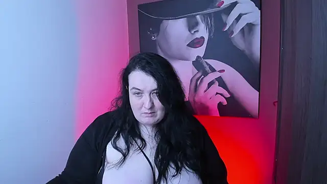 QueenOfHaze online show from November 15, 2025, 7:43 pm