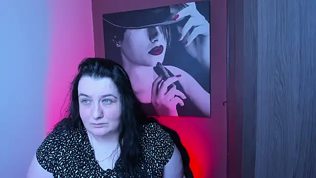 Snapshot of QueenOfHaze chatting on December 18, 2025, 3:07 pm QueenOfHaze online show from December 18, 2025, 3:07 pm