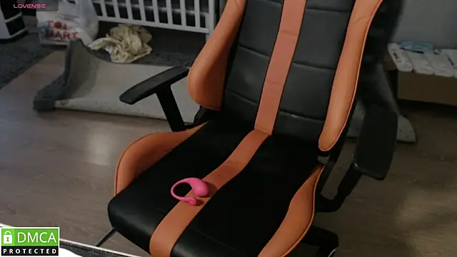 Snapshot of crystalyss chatting on November 9, 2025, 3:16 am crystalyss online show from November 9, 2025, 3:16 am