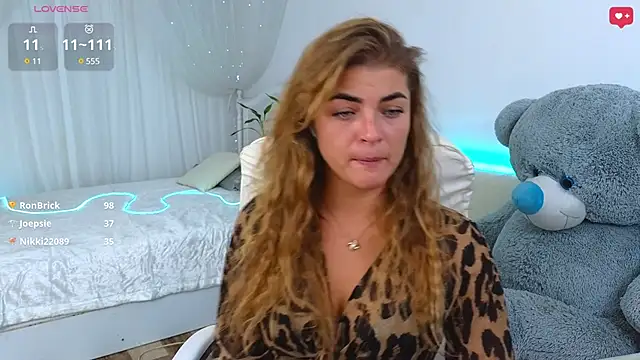 Snapshot of Donna_Sun chatting on February 8, 2025, 12:06 pm Donna Sun online show from February 8, 2025, 12:06 pm