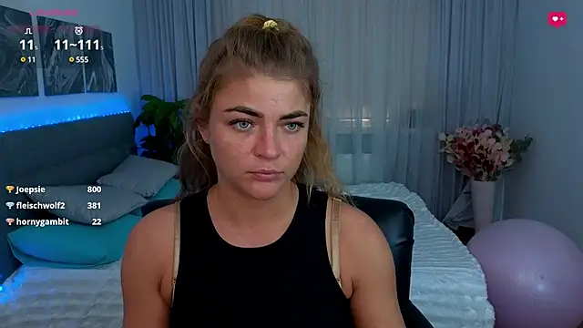 Snapshot of Donna_Sun chatting on February 13, 2025, 12:32 pm Donna Sun online show from February 13, 2025, 12:32 pm