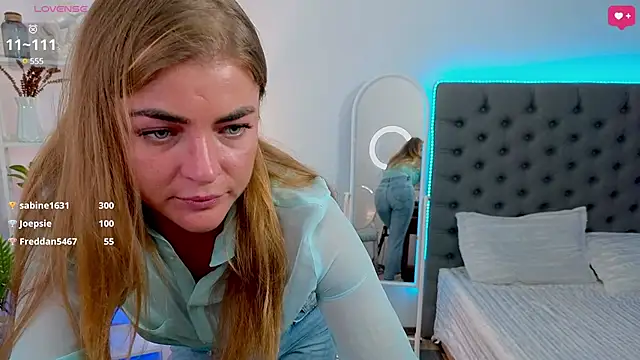 Snapshot of Donna_Sun chatting on February 17, 2025, 4:04 pm Donna Sun online show from February 17, 2025, 4:04 pm