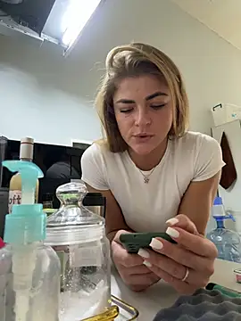 Snapshot of Donna_Sun chatting on March 13, 2025, 1:29 pm Donna Sun online show from March 13, 2025, 1:29 pm