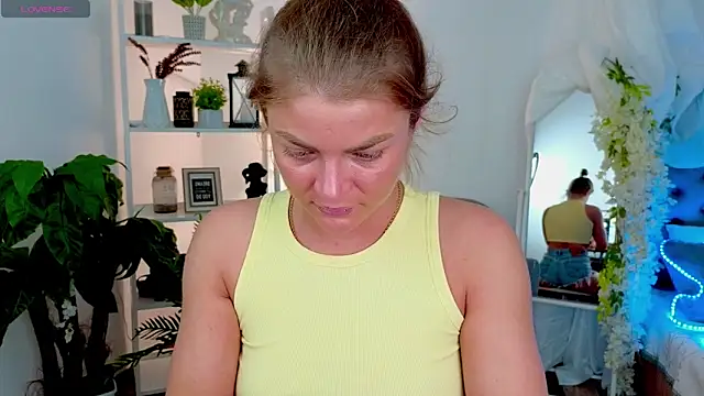 Snapshot of Donna_Sun chatting on March 7, 2026, 5:26 am Donna Sun online show from March 7, 2026, 5:26 am