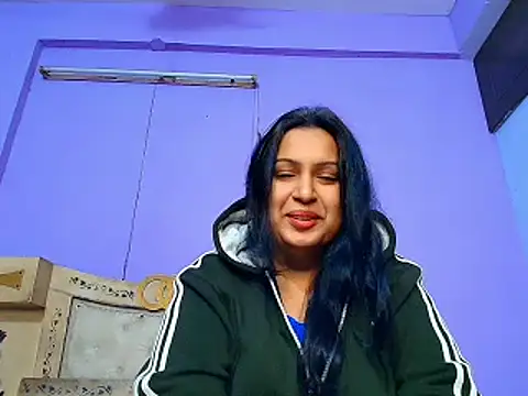 Snapshot of Sophia_James chatting on February 8, 2025, 3:21 pm Sophia James online show from February 8, 2025, 3:21 pm