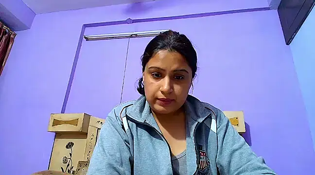 Snapshot of Sophia_James chatting on March 21, 2025, 3:13 pm Sophia James online show from March 21, 2025, 3:13 pm