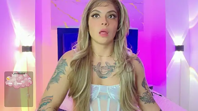 REBECA VALENTINE online show from January 27, 2025, 11:54 pm