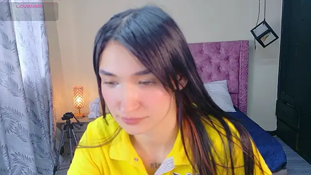 Snapshot of Sofii_cutee chatting on February 3, 2026, 12:32 pm Sofii cutee online show from February 3, 2026, 12:32 pm