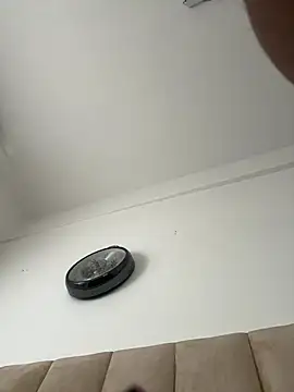 Boneca25 online show from March 31, 2026, 8:48 am