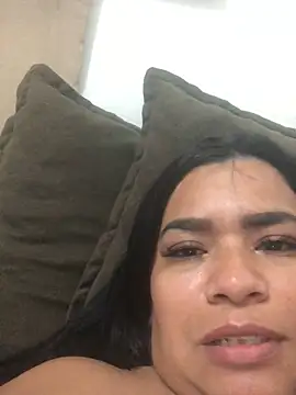Snapshot of indiazinha69_ chatting on April 24, 2026, 10:45 pm indiazinha69 online show from April 24, 2026, 10:45 pm