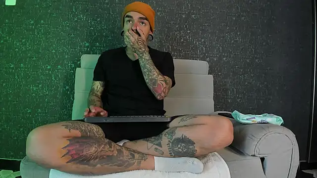 Snapshot of kaletattoo chatting on September 9, 2025, 10:59 am kaletattoo online show from September 9, 2025, 10:59 am